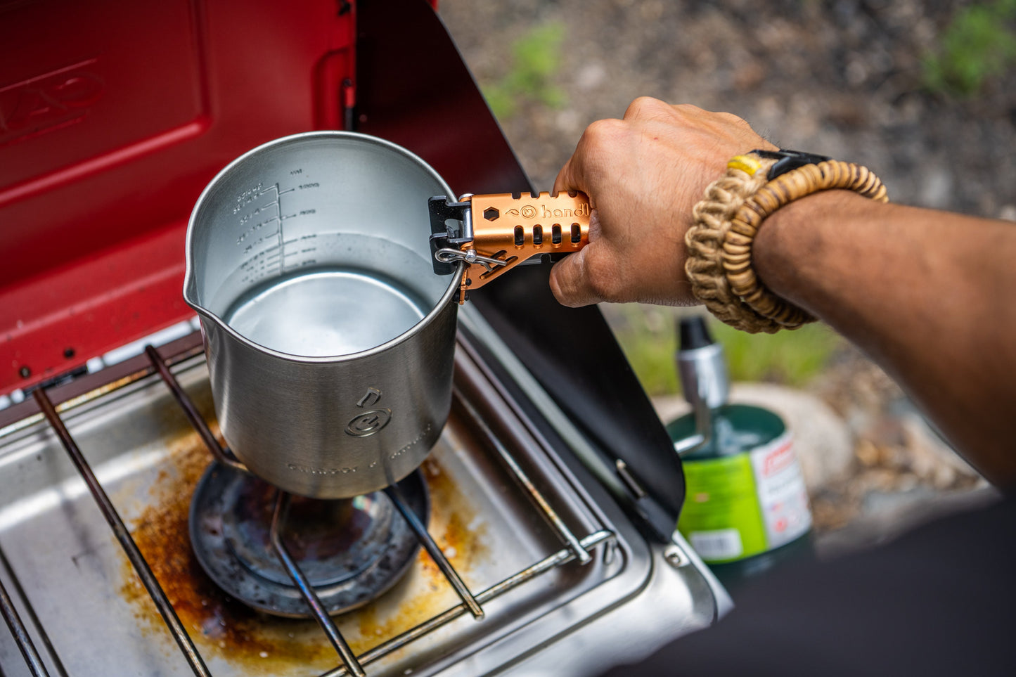 Outdoor Element Handled Pot Gripper
